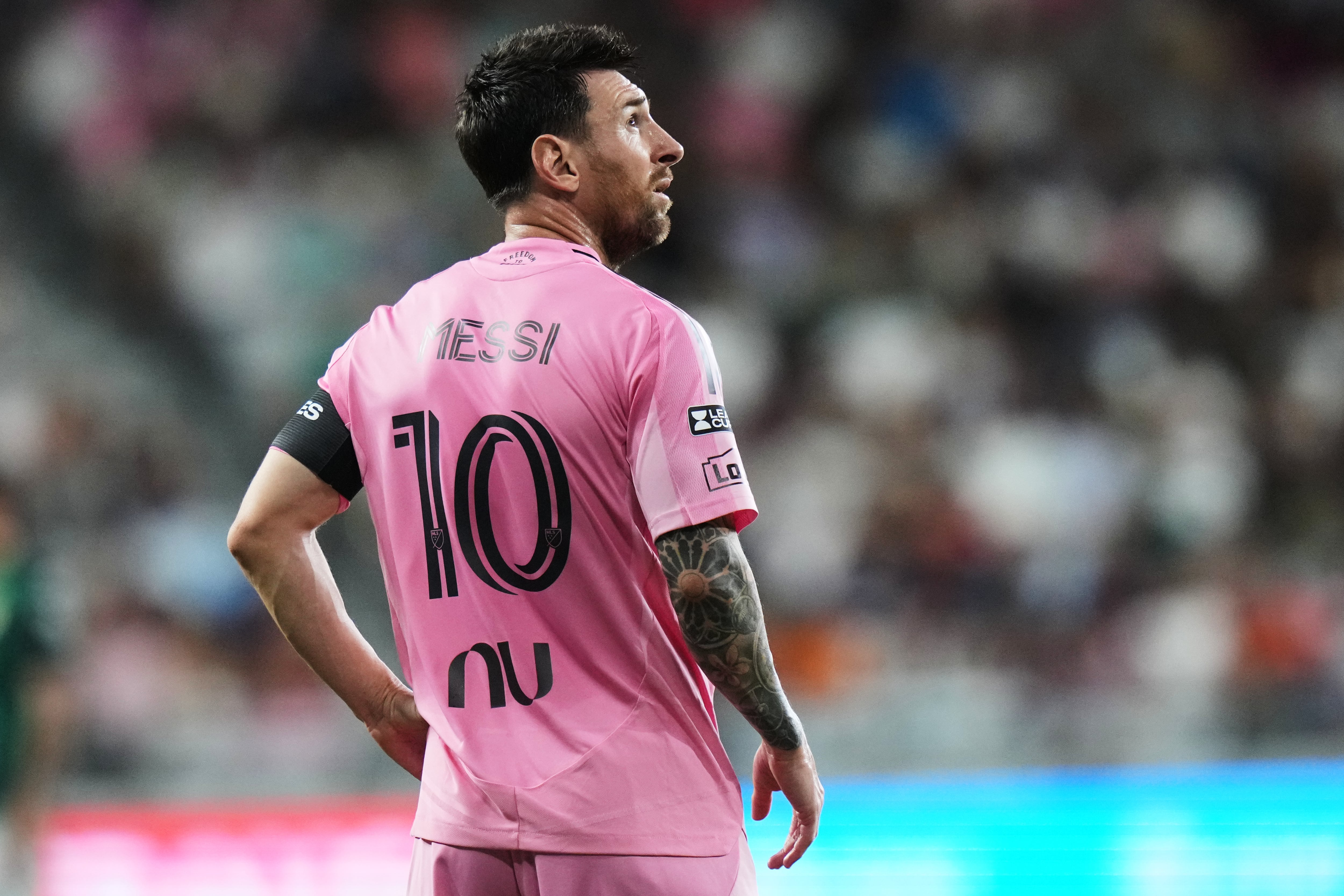 Messi evita suspensión: MLS lo sanciona solo con una multa por agredir a un rival.