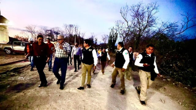 Especialistas trabajan para localizar con vida a cuatro mineros atrapados en mina Santa Fe