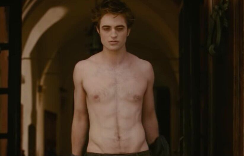 Robert Pattinson, en problemas para ponerse musculoso.