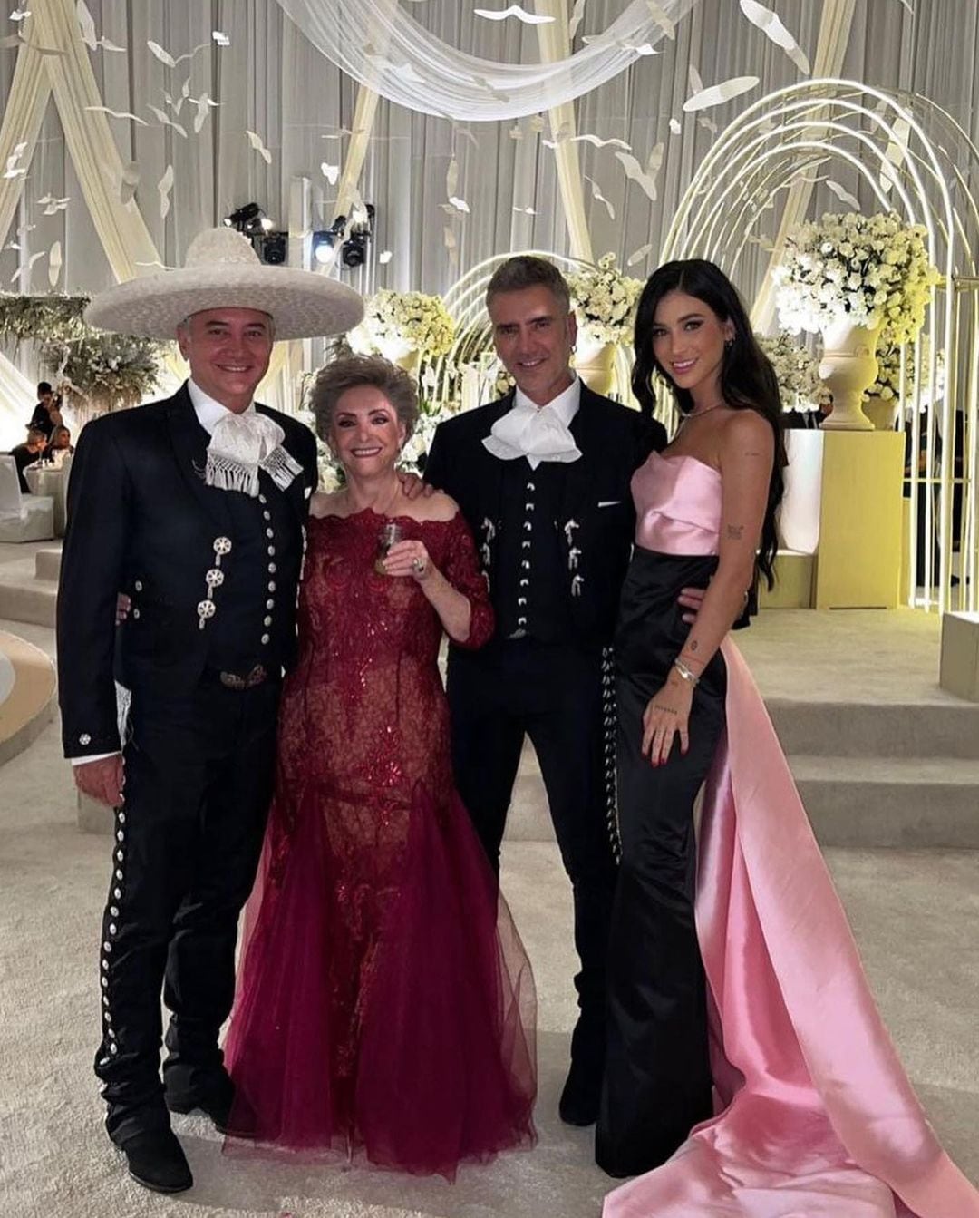 Cuquita Abarca con sus hijos, Alejandro y Gerardo Fernández
