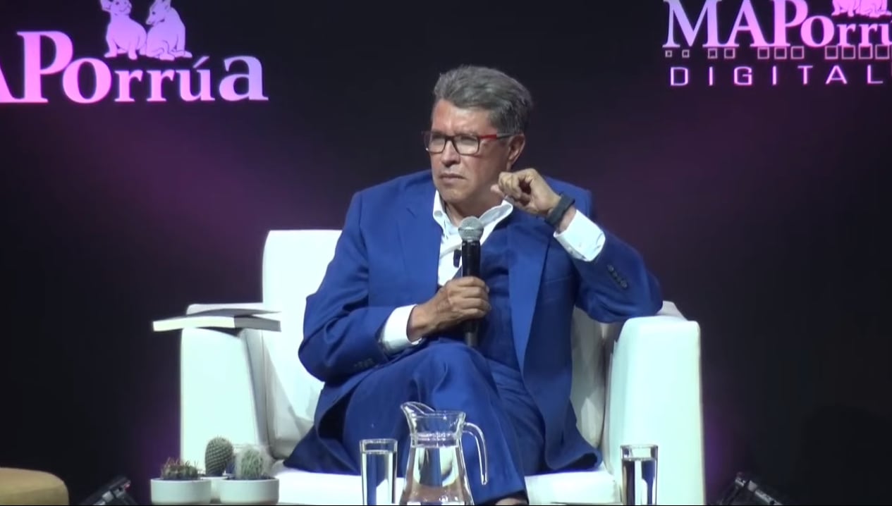 Ricardo Monreal señala que sus bajos números es por la "intriga palaciega"