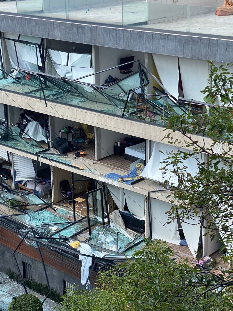 Explosión en edificio sobre Avenida Coyoacán