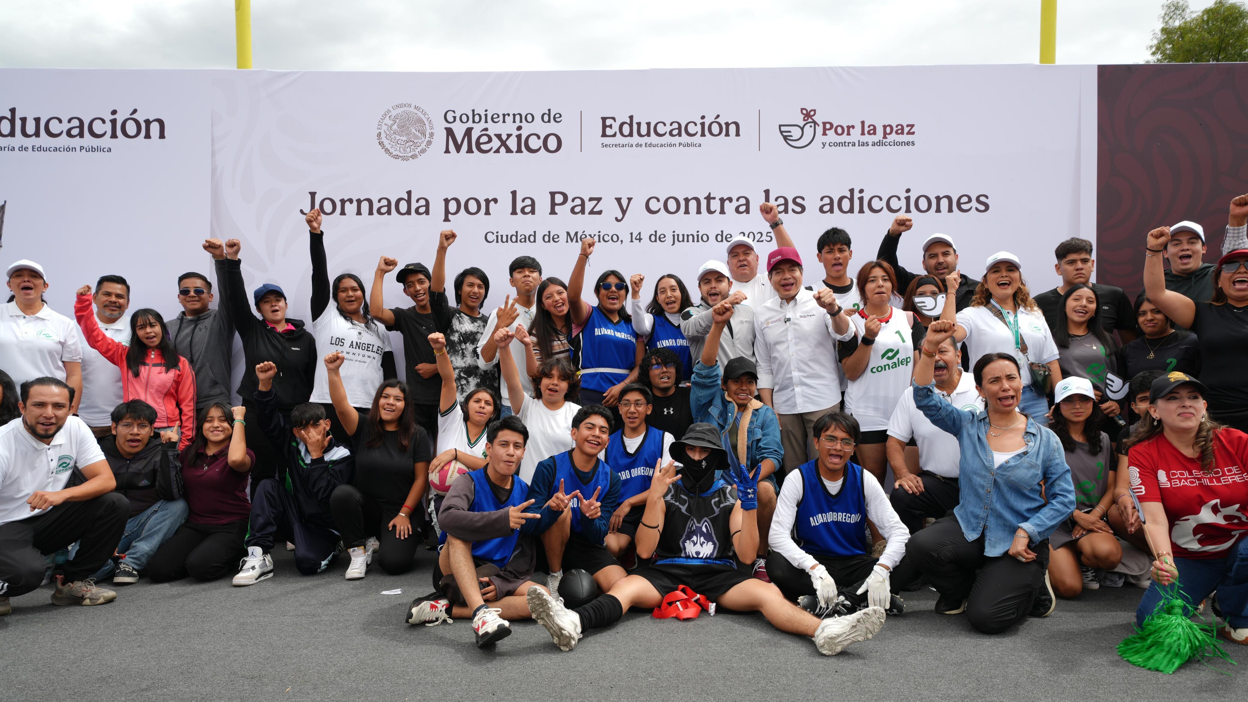 Mario Delgado reconoce la excelencia e innovación del Conalep tras su éxito en la Feria Aeroespacial México 2025