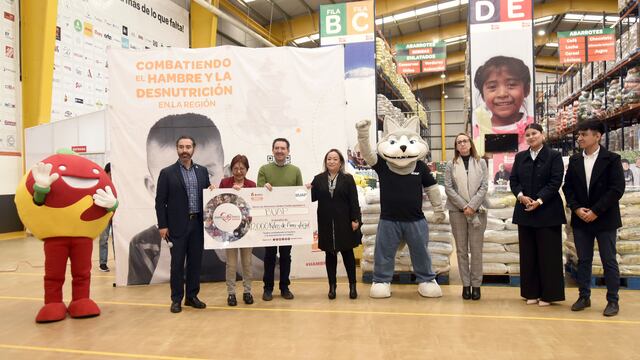 BUAP entrega arroz y frijol al Banco de Alimentos Cáritas Puebla
