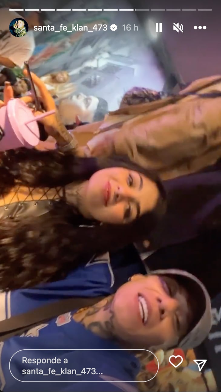 Karely Ruiz estuvo presente en el concierto de Santa Fe Klan en Guanajuato