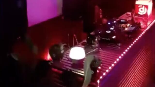 Set de la pareja en el hotel.