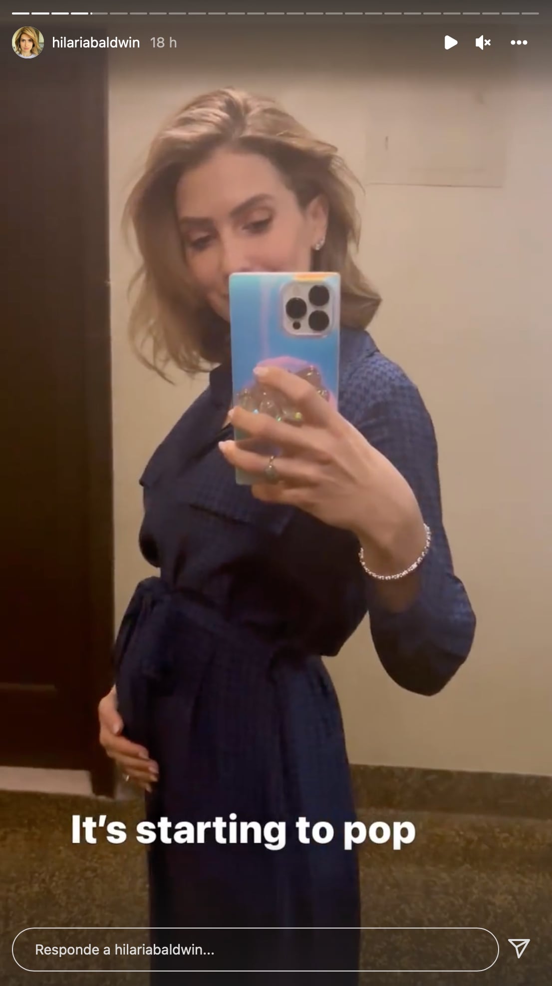 Hilaria Baldwin, esposa de Alec Baldwin, presume su pancita de embarazada, es el séptimo hijo de ambos