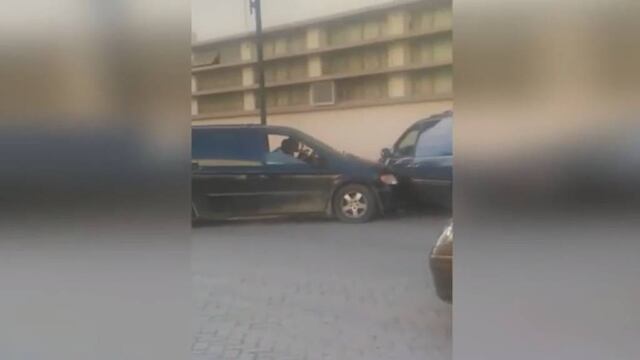 Choca a su exnovio por celosa.