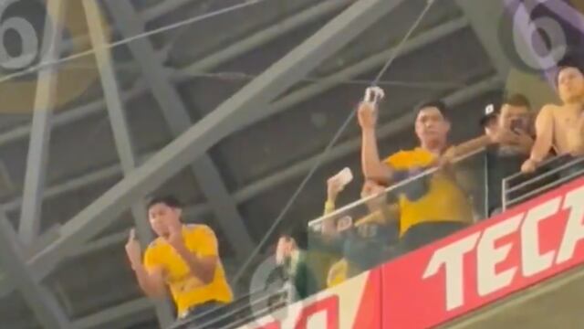 Aficionado de Tigres lanzó orines a seguidores de Rayados