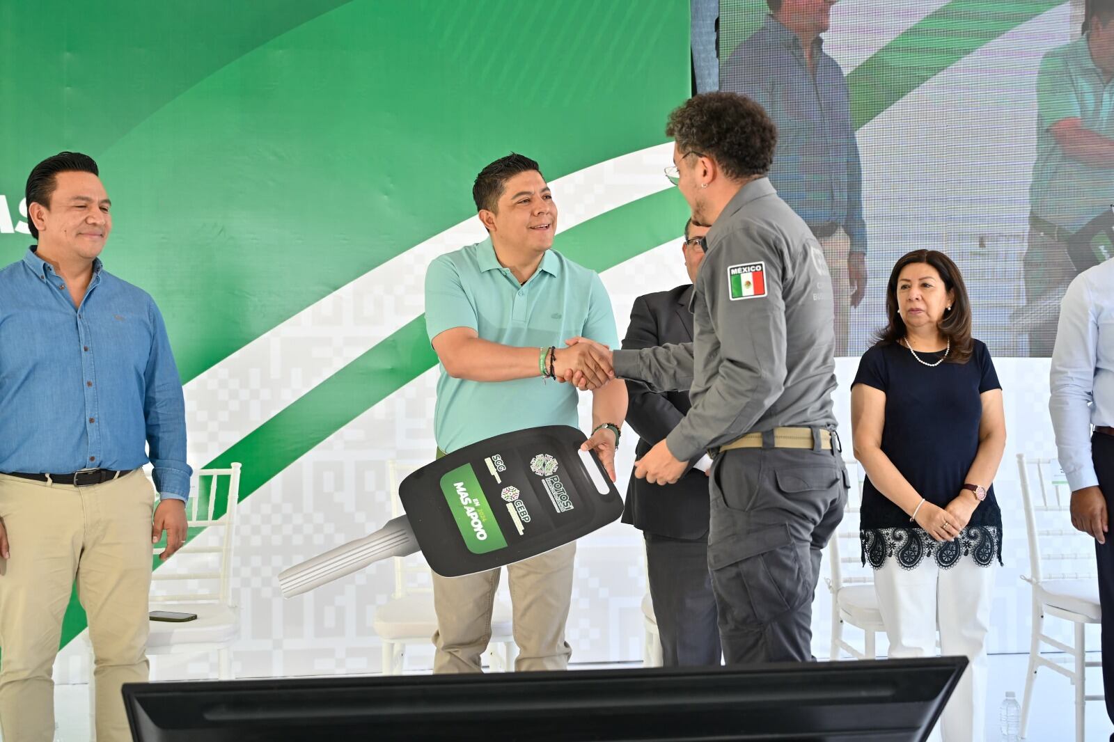 Ricardo Gallardo: Entrega de equipamiento para búsqueda de personas