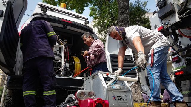 Revisión de agua contaminada CDMX