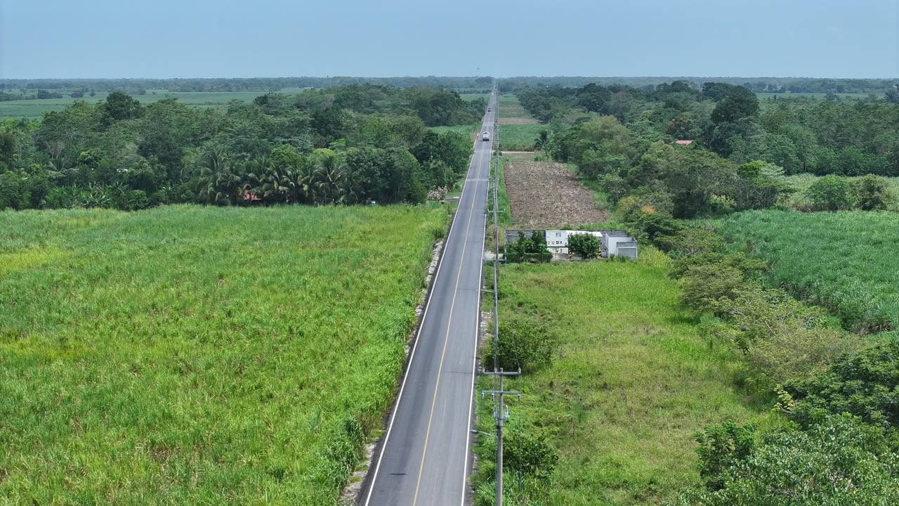 Tabasco destina mil millones de pesos a caminos en 2026