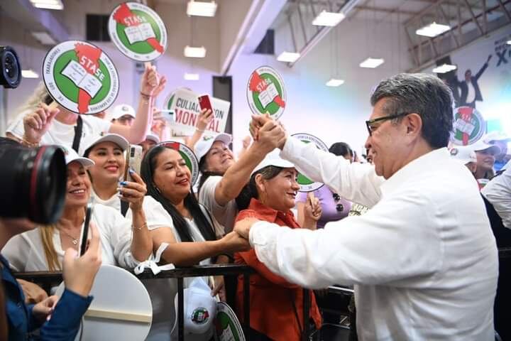 Ricardo Monreal se despide como senador arropado por Sinaloa