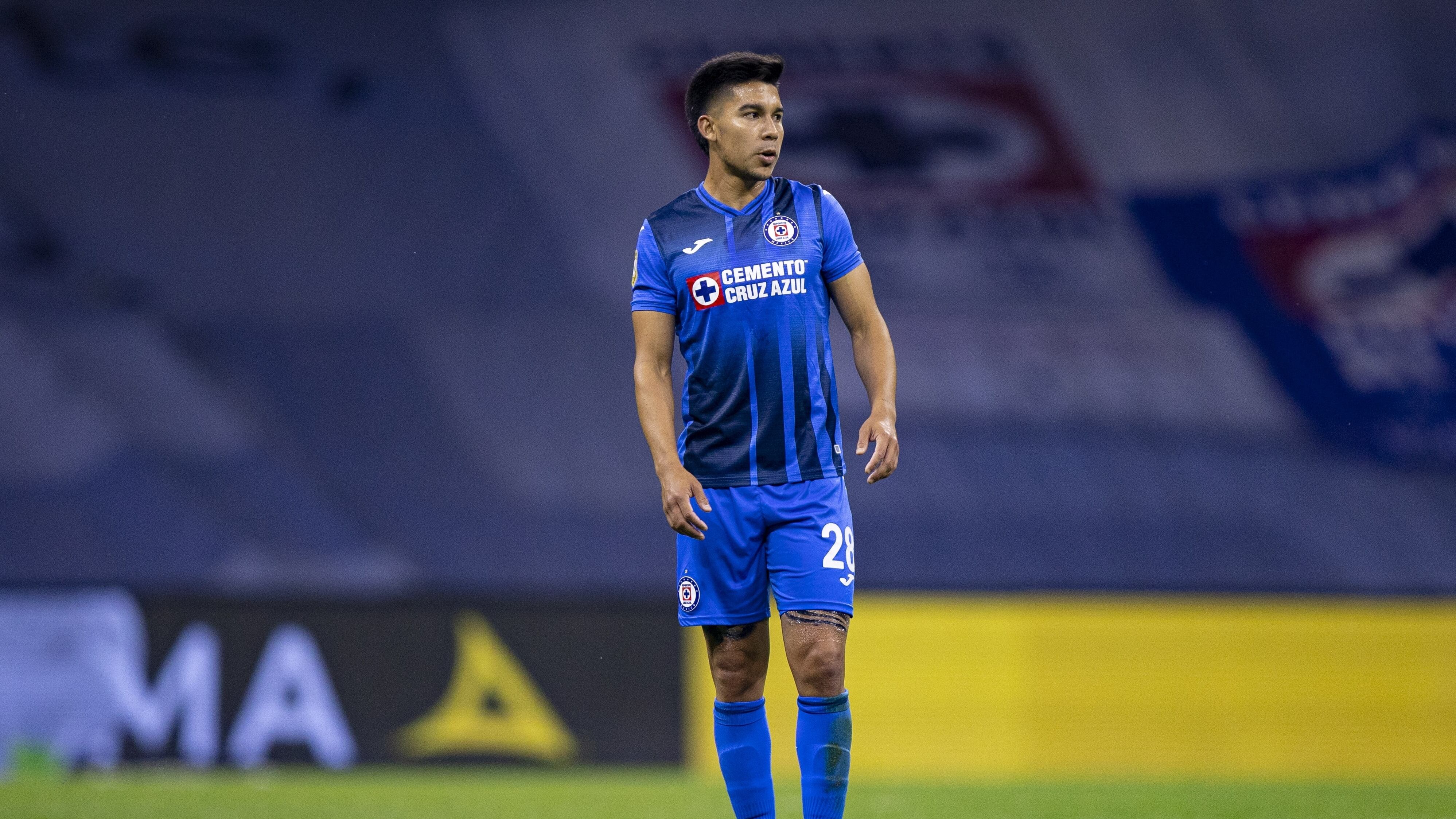 Exjugador de Cruz Azul recibe un taladro como premio por haber sido MVP de Boca Juniors