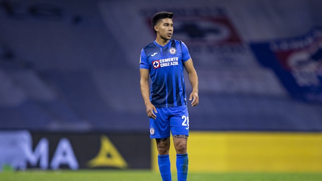Ex jugador del Cruz Azul recibe un taladro como premio tras partido con el Boca Juniors