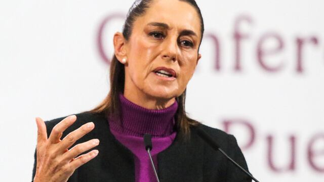 La Presidenta Claudia Sheinbaum Pardo, en la conferencia matutina en el salón Tesorería del Palacio Nacional