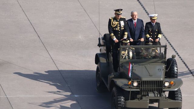 AMLO encabeza el Desfile de la Revolución Mexicana