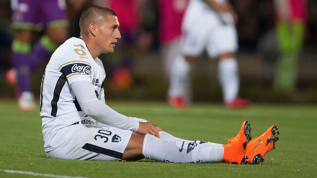 Nico Castillo sobre el césped.