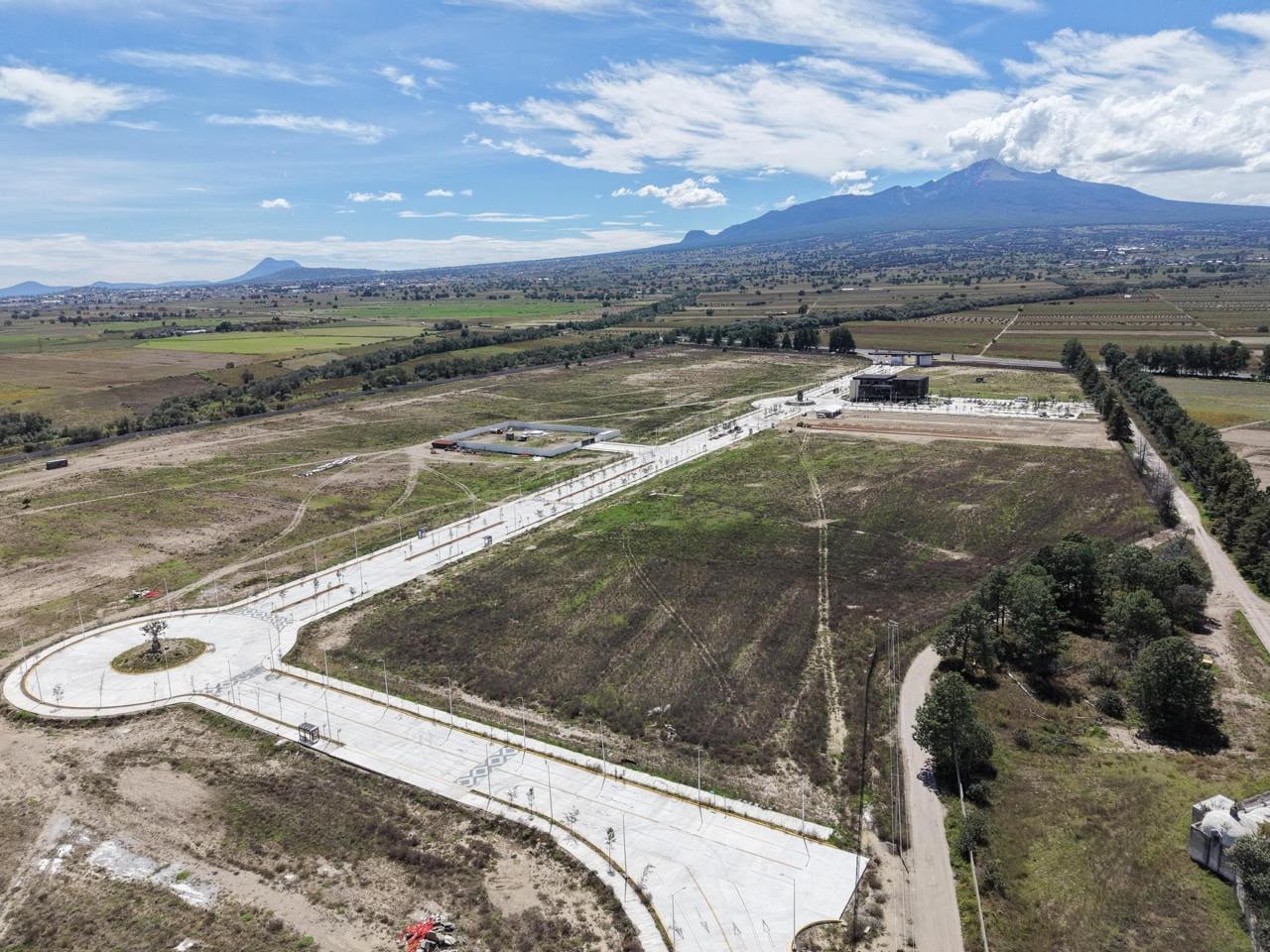 Huamantla recibe inversión de Color Link, empresa argentina de cosméticos.