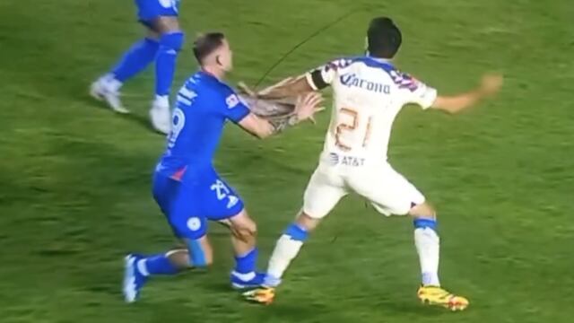 Jugada del supuesto penalti sobre Henry Martín.