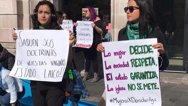 Manifestación contra reforma frente a Congreso de Aguascalientes