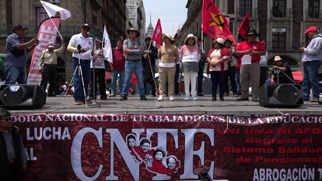 Integrantes de la Coordinadora Nacional de Trabajadores de la Educación realizaron una marcha en la CDMX