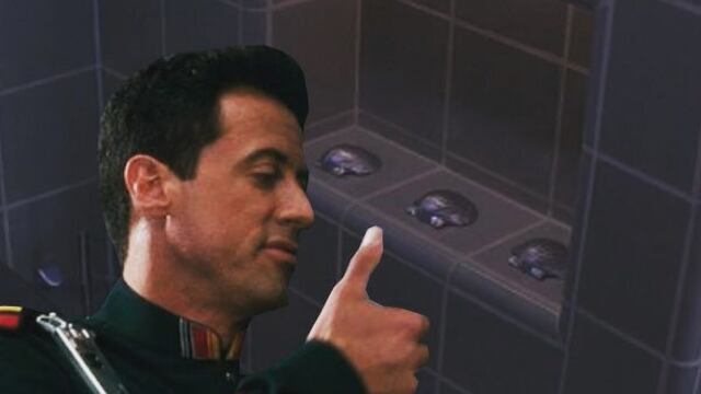 Sylvester Stallone y las tres conchas