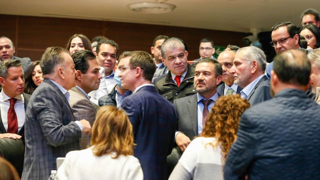 El senador Mario Humberto Vázquez (PAN) se enfrentó verbalmente con Adán Augusto López (Coordinador de Morena), luego de que el primero lanzará fuertes críticas a Morena por el caso de Miguel Ángel Yunes