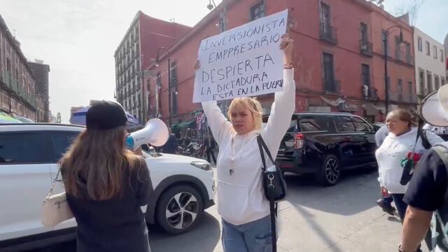 Protesta de trabajadores del Poder Judicial en Palacio Nacional hoy 15 de octubre