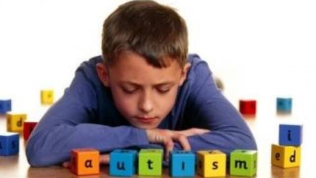 Un niño con autismo no fue aceptado en el Colegio New South Wales de la delegación Magdalena Contreras