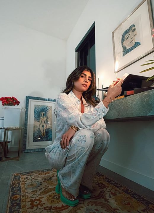 Mia Khalifa presume cuadro de Pablo Picasso