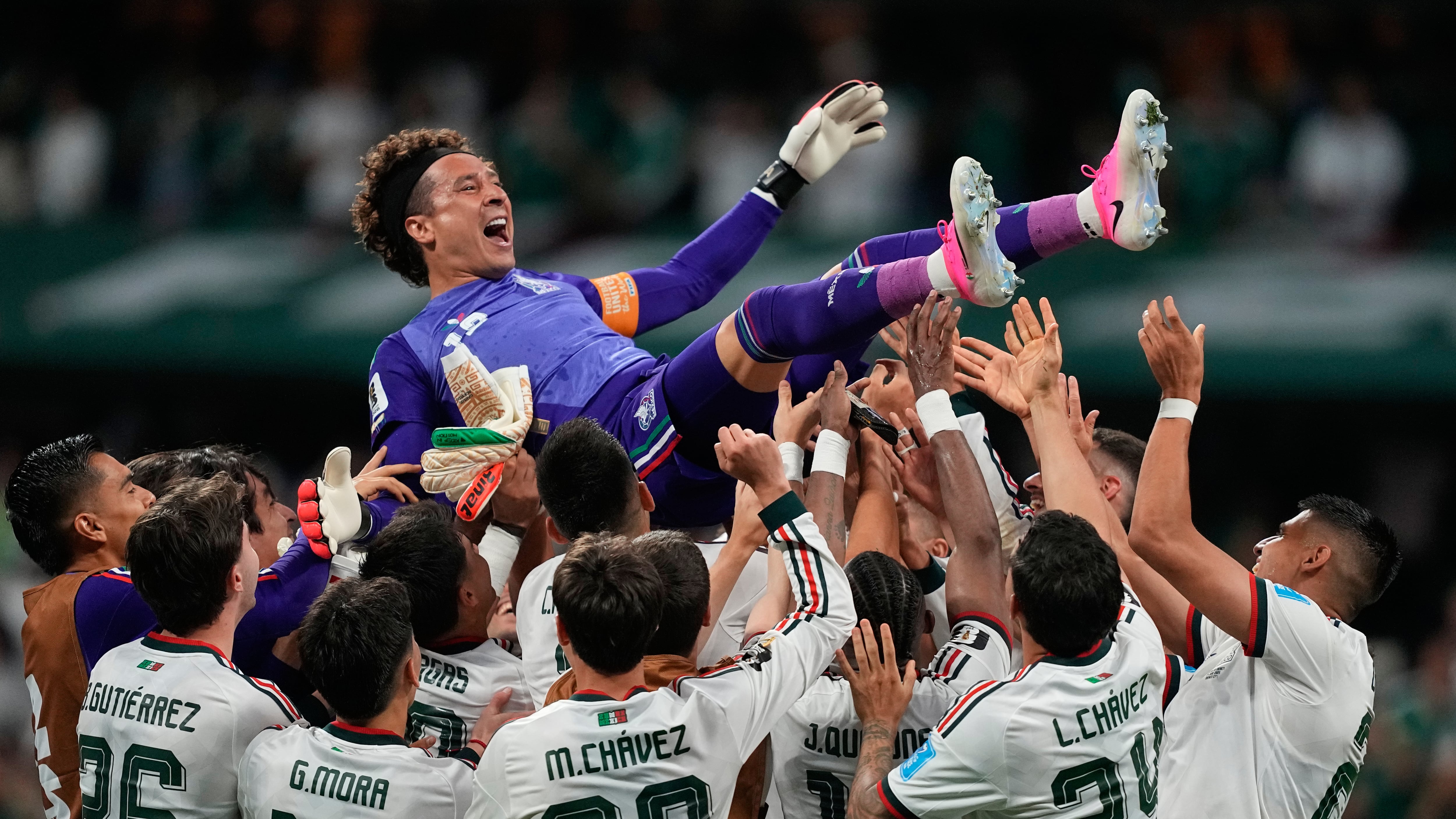 Guillermo Ochoa es una leyenda del futbol mundial, afirma Javier Aguirre
