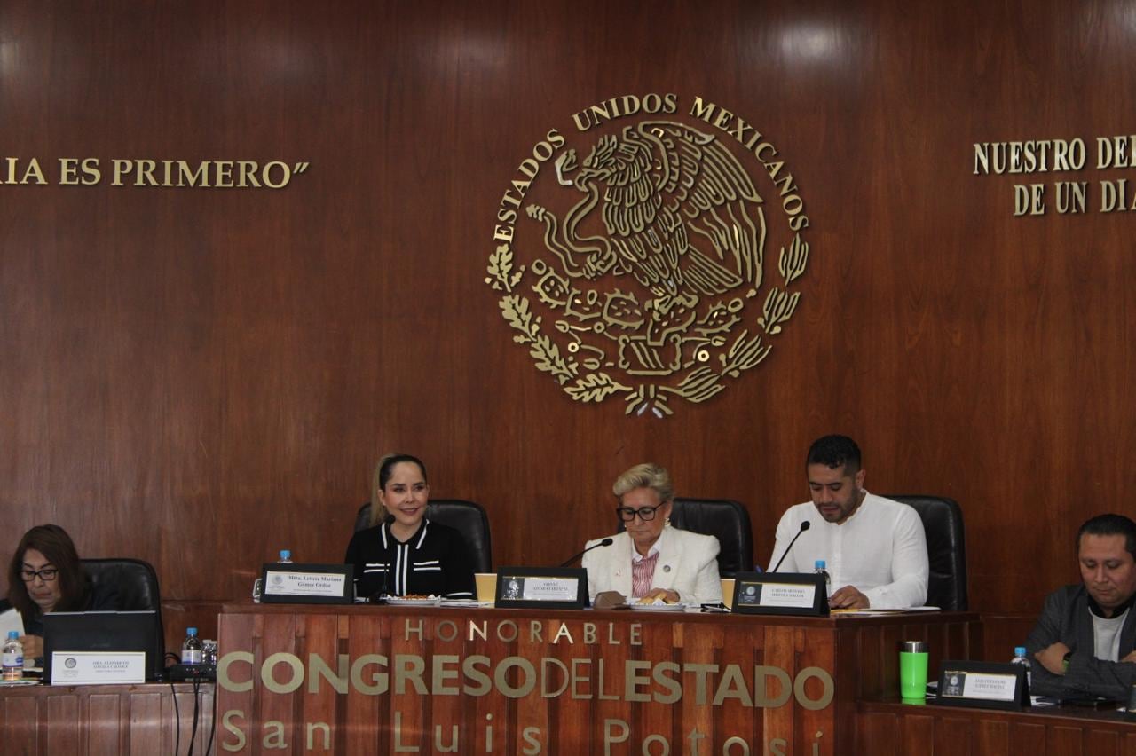 Leticia Gómez presenta avances en vacunación y atención médica en San Luis Potosí.