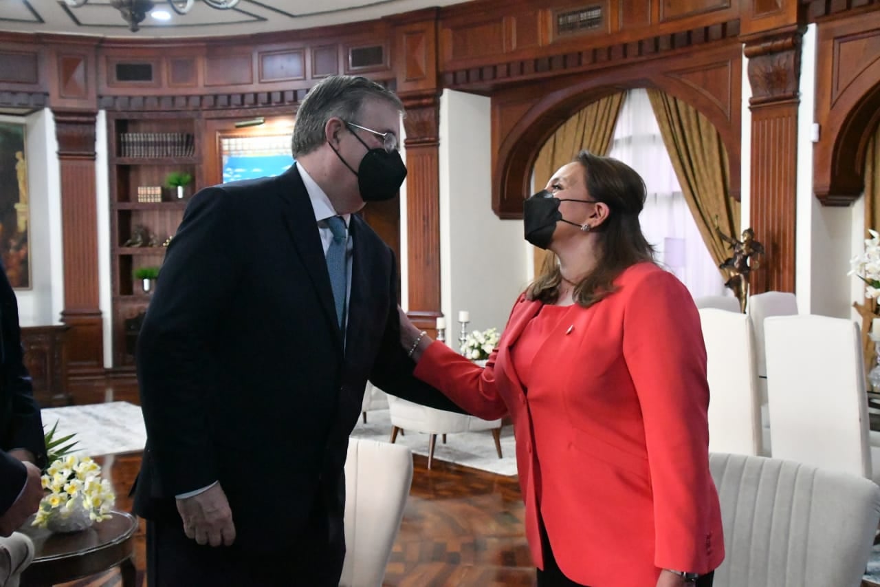 Marcelo Ebrard y Xiomara Castro