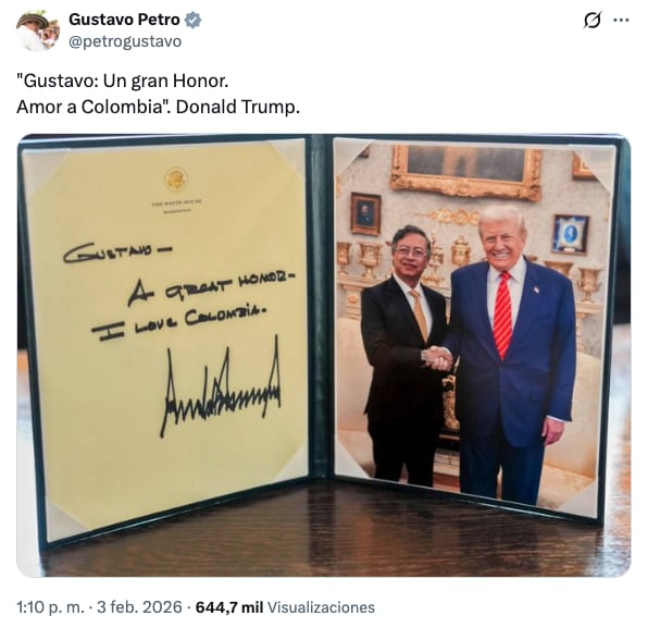 Petro presume regalo que le dio Trump