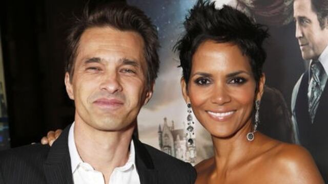 El francés pateó una sillita vacía de bebé que terminó golpeando a un empleado del aeropuerto de Los Ángeles. 