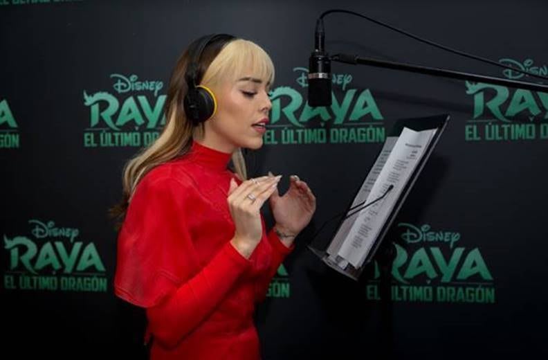 Danna Paola "Hasta vencer"