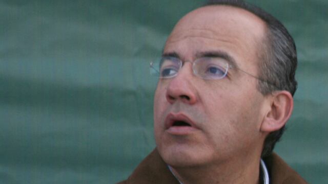 Felipe Calderón un 12 de diciembre de 2006 en la carretera 57, México-Piedras Negras, a la altura del municipio de Tepotzotlan