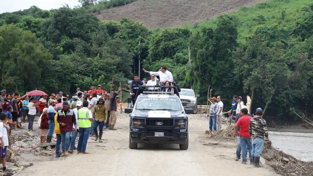 Gobierno de México y Puebla trabajan de la mano para brindar apoyo a las familias que lo perdieron todo tras las lluvias