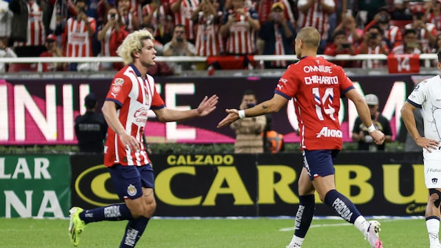 Chicharito Hernández hace su debut