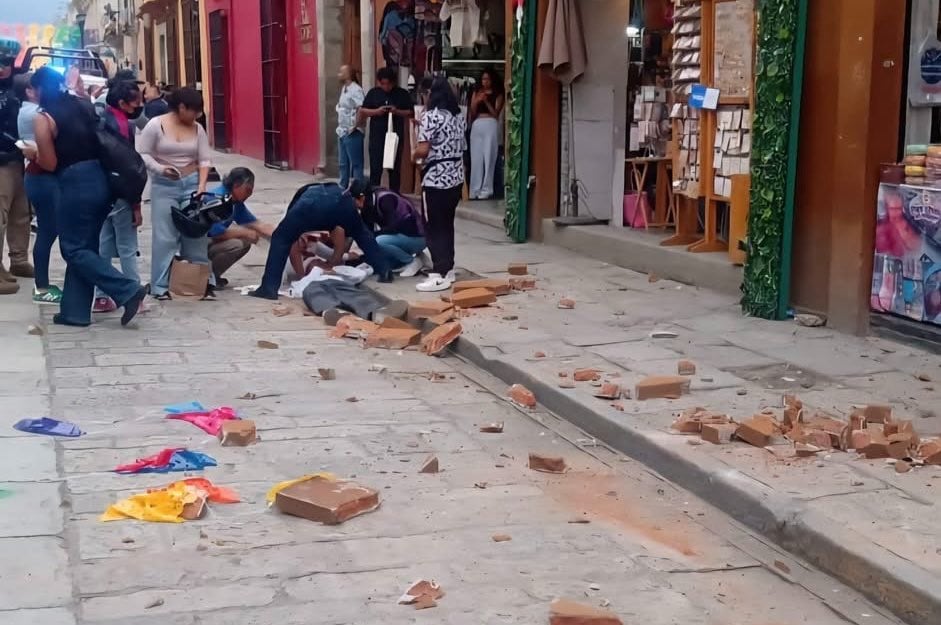 Persona herida por sismo en Oaxaca hoy