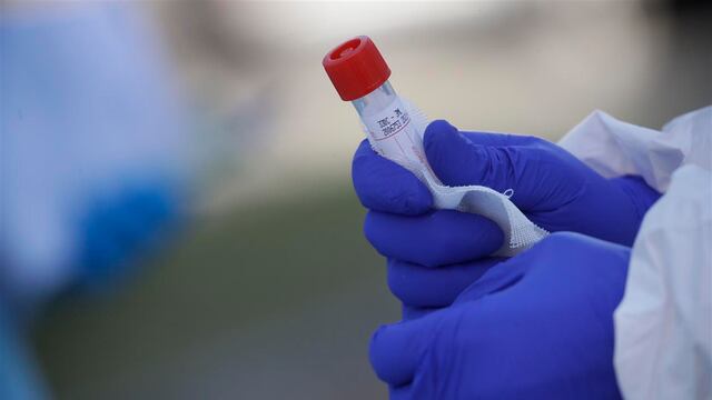 Italia festeja ligera caída en número de pacientes graves por coronavirus.