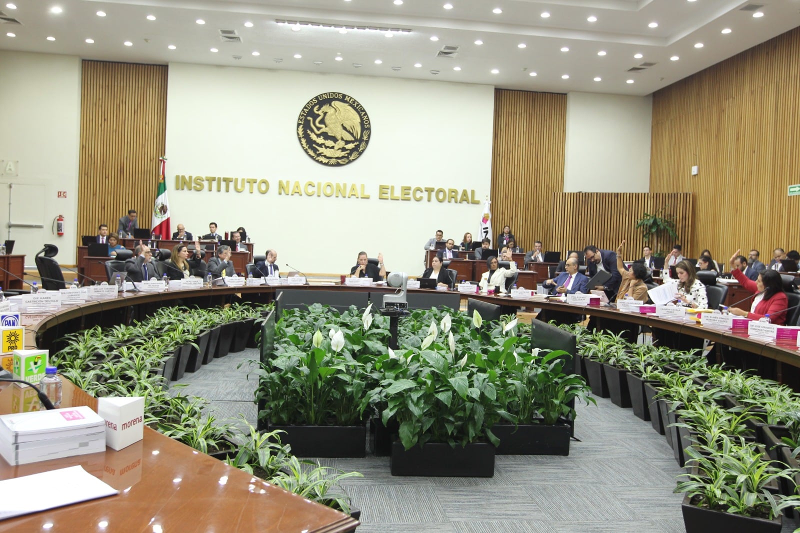 INE descarta cancelar La Hora Nacional