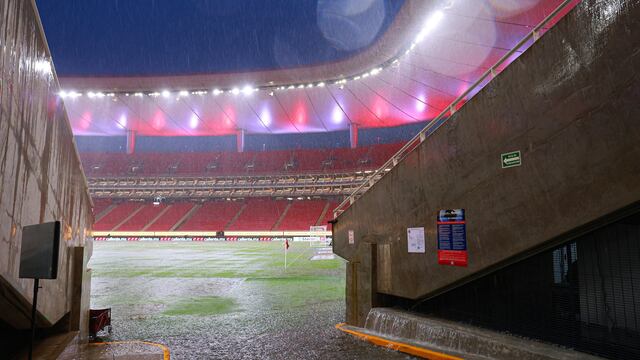 El drenaje del Estadio Akron fue sometido a una complicada prueba con la tormenta que cayó previo al Chivas vs Tigres