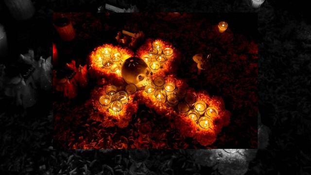 No te pierdas esta hermosa tradición mexicana donde celebramos la muerte con elementos como copal, papel picado, flores de cempasúchil y más... 