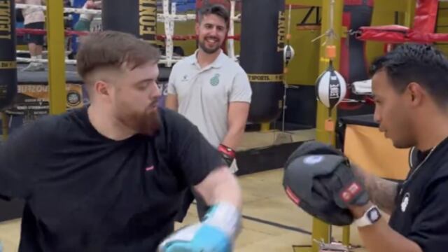 Ibai Llanos boxeando