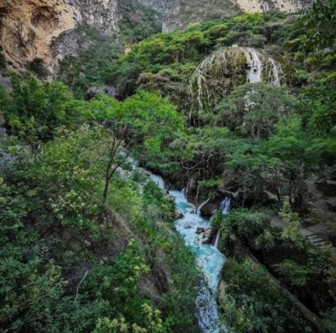 Pareja de turistas muere en Grutas de Tolantongo