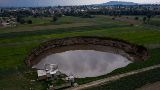 Socavón de Puebla, lleno de agua