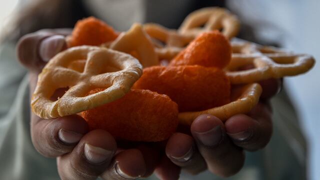 SEP promoverá ante autoridades correspondientes prohibición venta de comida chatarra en escuelas