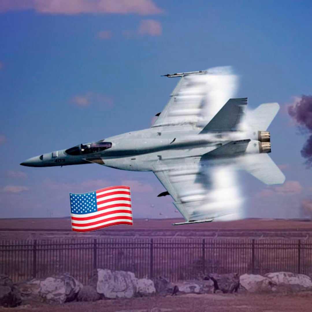 Aviones de la Marina de Estados Unidos colisionan durante espectáculo aéreo en Idaho
